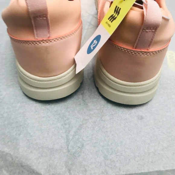 ALL IN MOTION WOMEN SLIP-ON SNEAKERS. STYLISH DESIGN FOR COMFORT. NEW, SIZE 12 - Picture 3 of 8